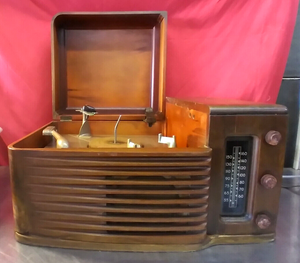 Antique Philco Tube Radio and Record Player, Wooden Case, Model 46-1203