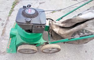 Billy Goat KD501Q - Walk Behind Multi-Surface Leaf & Debris Vacuum w/ Manual