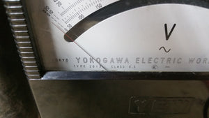 Vintage YOKOGAWA Portable AC Voltmeter Type 2013 w/Leads & Case
