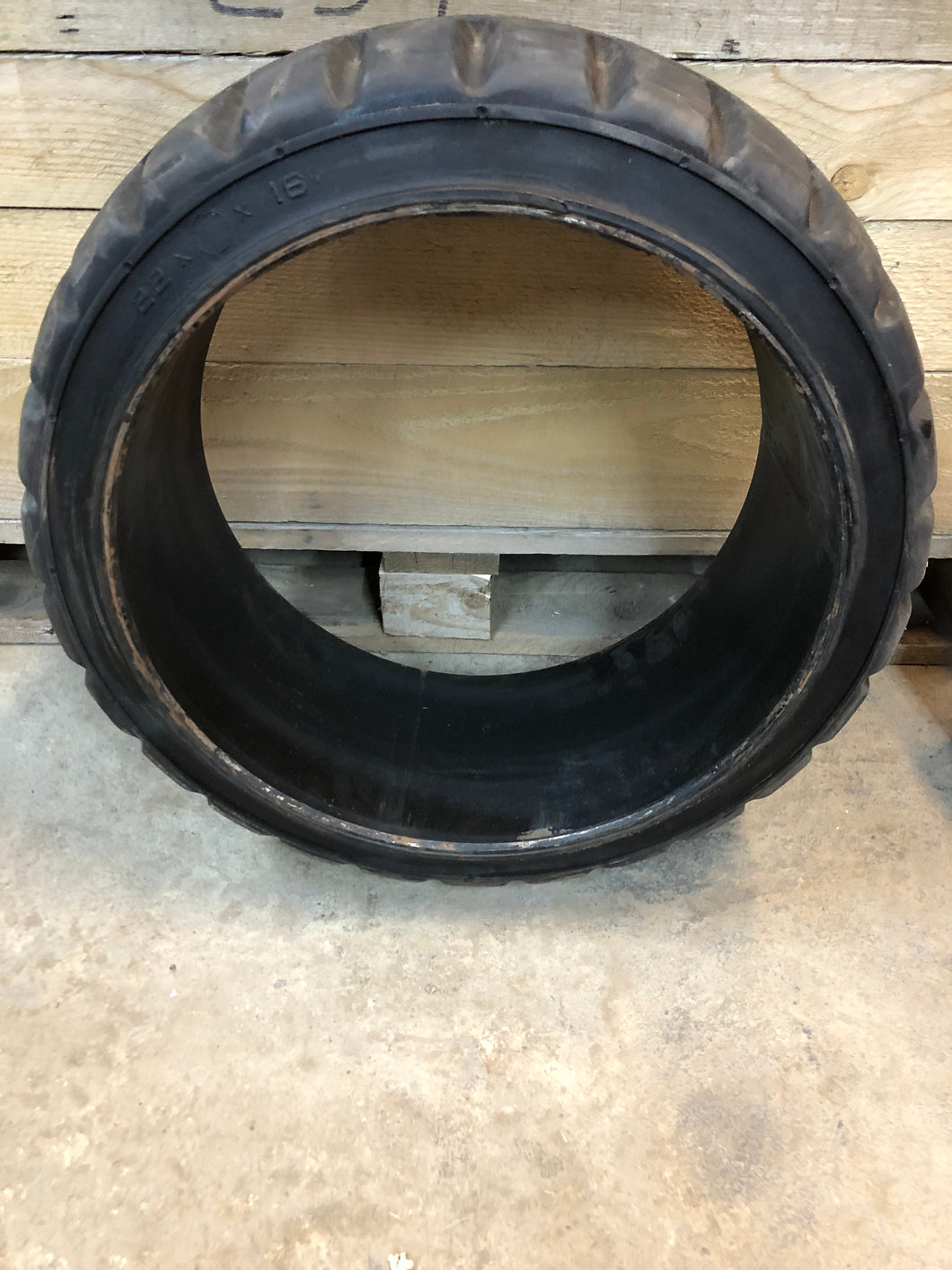 INDUSTRIAL TIRES LTL - 22x8x16 Forklift Rubber Solid Press On Tire - New!