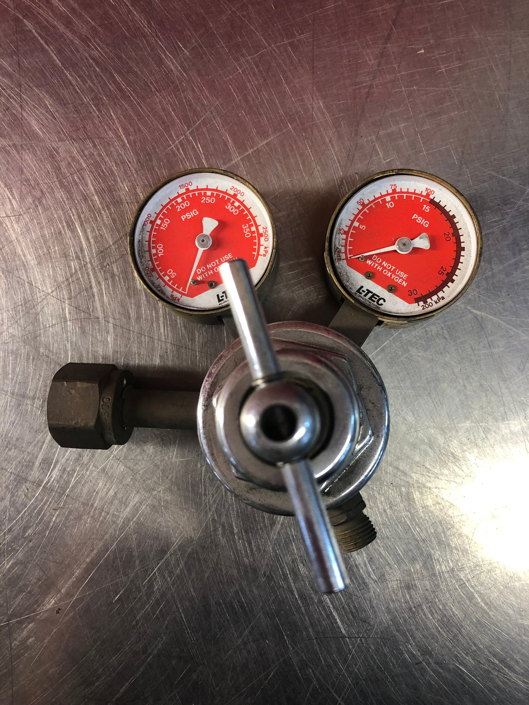 Acetylene Gas Welding Regulator - CGA 510 - 88A2 - R-2715510 - L-TEC Gauges