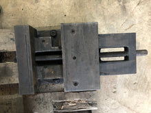 Load image into Gallery viewer, HEAVY DUTY Milling Vise - 13&quot; - Used - Good Condition!