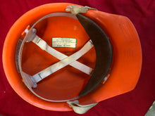 Load image into Gallery viewer, Vintage BULLARD Hard Boiled HARD HAT - CPC-II - 1982 - Nice Condition!